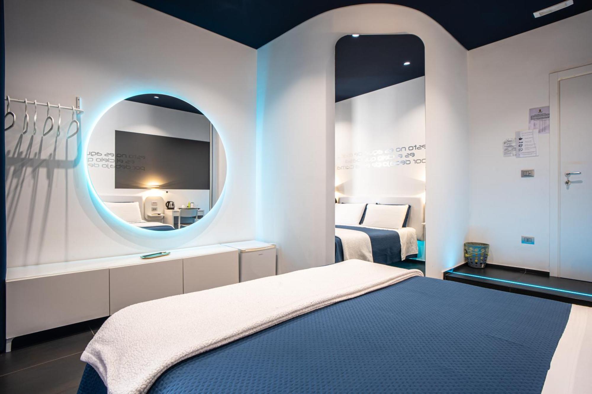 Skyhouse Beverello เนเปิลส์ ภายนอก รูปภาพ